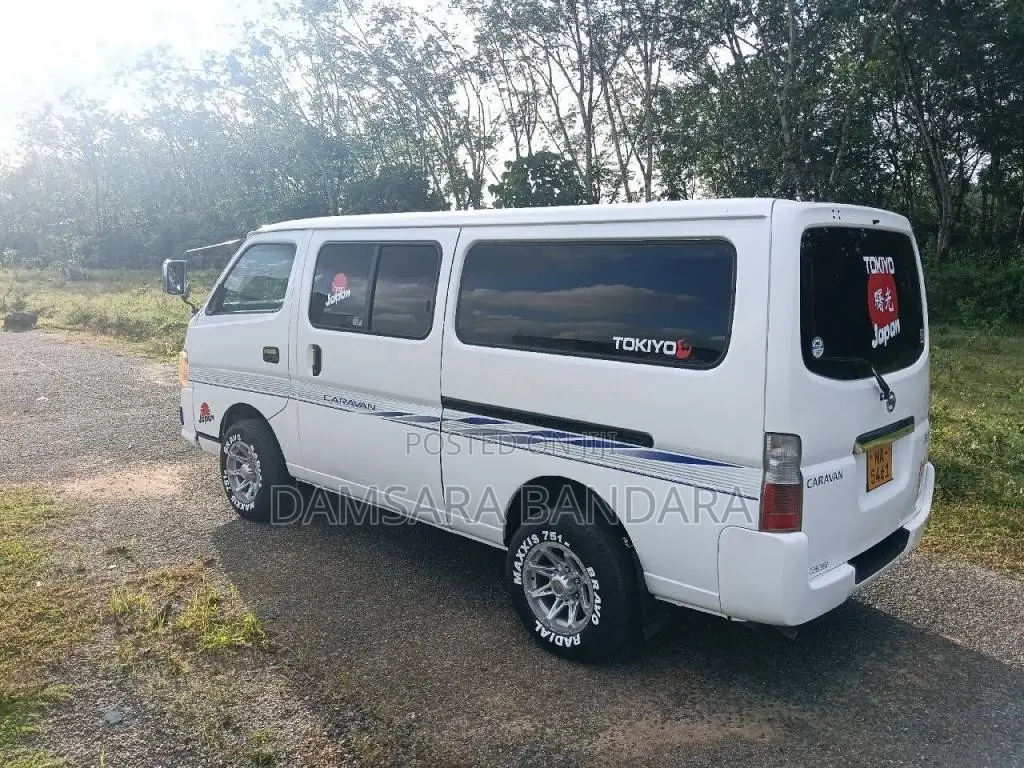 Nissan E25 2007 Van (Used)