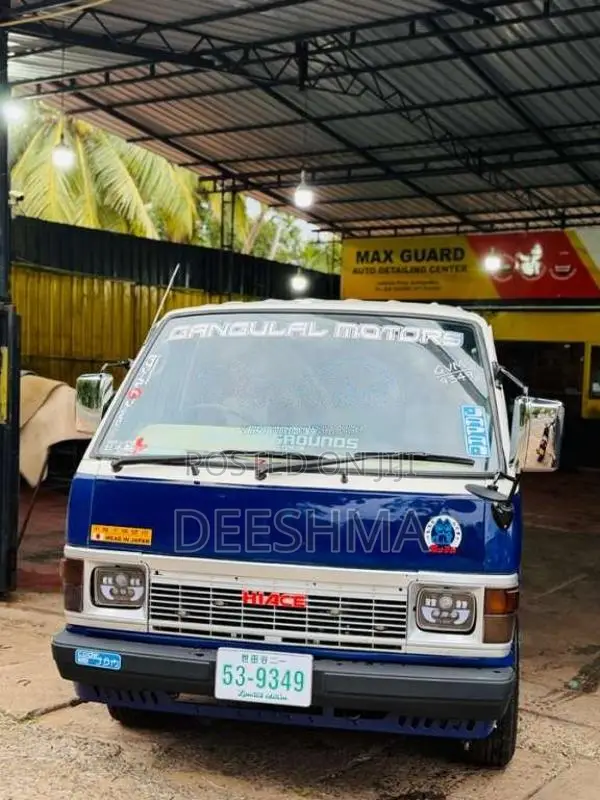 Toyota HIACE 1989 Van (Used)