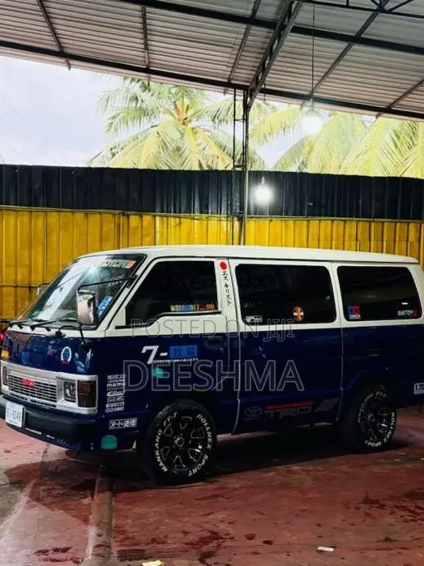 Toyota HIACE 1989 Van (Used)
