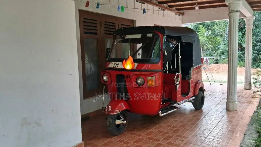 Bajaj RE 2011 Three Wheel (Used)