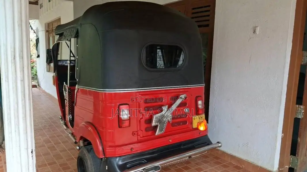 Bajaj RE 2011 Three Wheel (Used)
