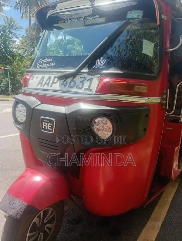 Bajaj 4 Stroke 2014 Three Wheel (Used)