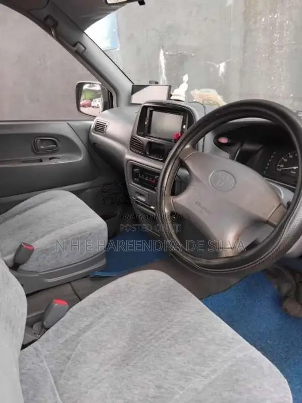 Toyota NOAH KR42 2007 Van (Used)