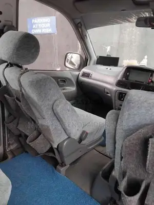 Toyota NOAH KR42 2007 Van (Used)