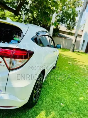 Honda Vezel 2016 SUV (Used)