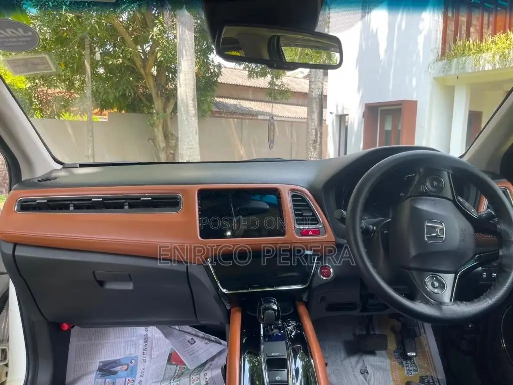 Honda Vezel 2016 SUV (Used)