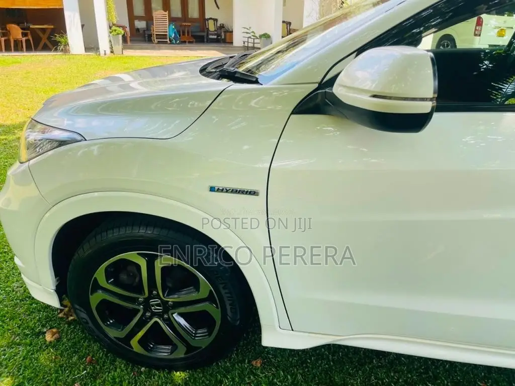 Honda Vezel 2016 SUV (Used)
