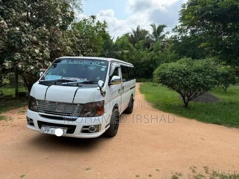 Nissan VWE25 2007 Van (Used)