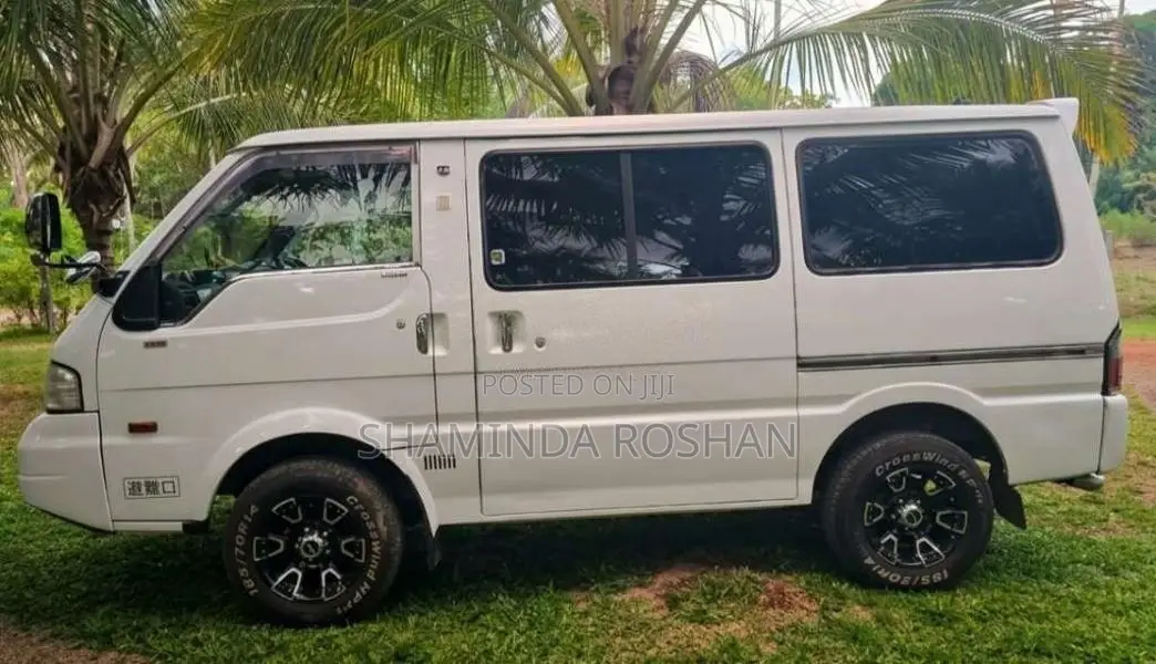 Mitsubishi Bongo Vanette Lion Face 2007 Van (Used)