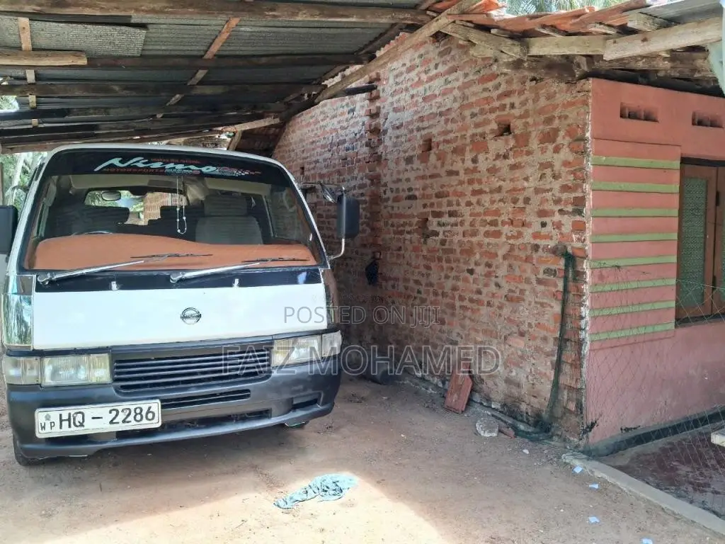 Nissan Caravan Qd 1999 Van (Used)