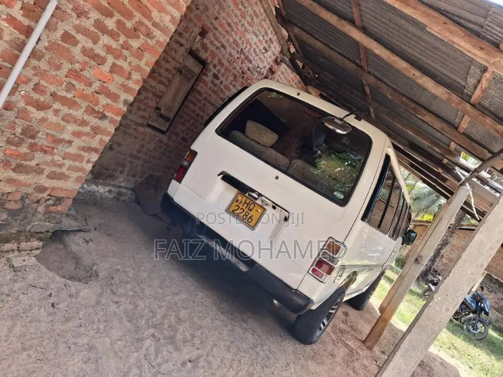 Nissan Caravan Qd 1999 Van (Used)
