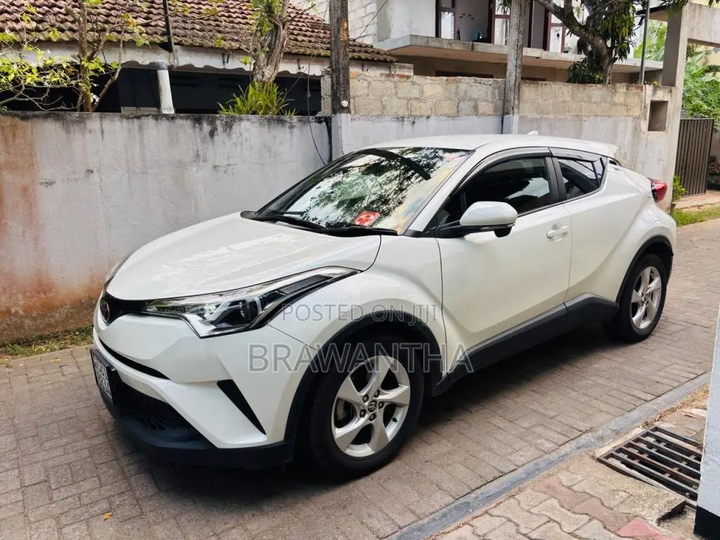 Toyota CHR 2017 SUV (Used)