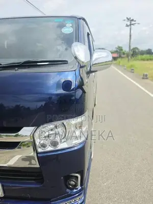 Toyota KDH Super GL 2011 Van (Used)