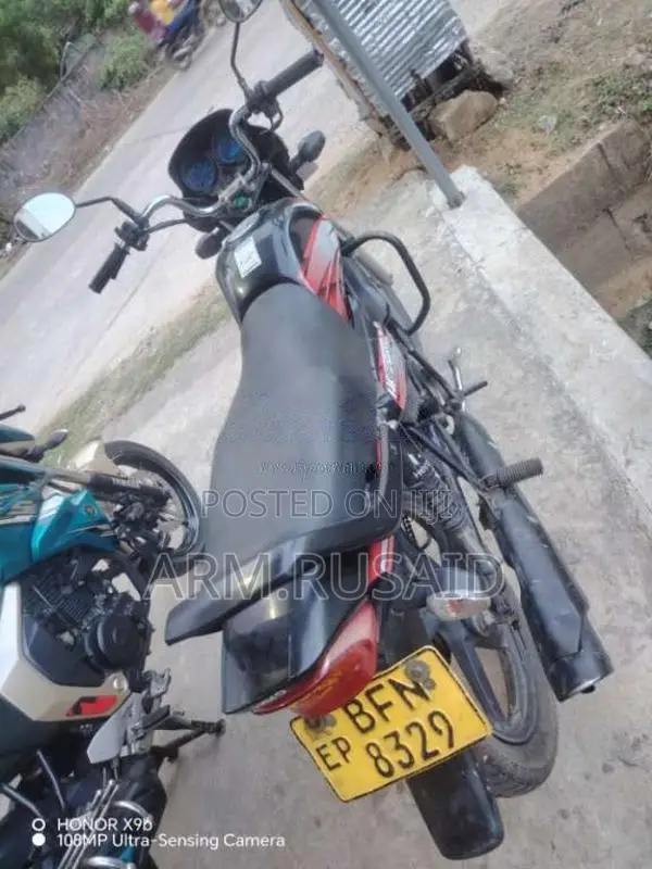 Hero CD Deluxe 2018 Motorbike (Used)