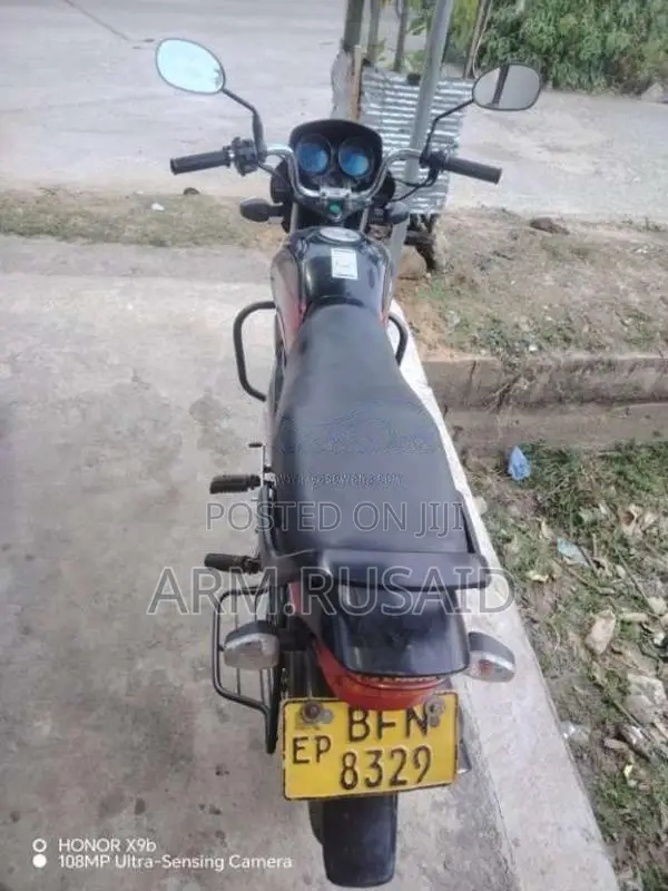 Hero CD Deluxe 2018 Motorbike (Used)