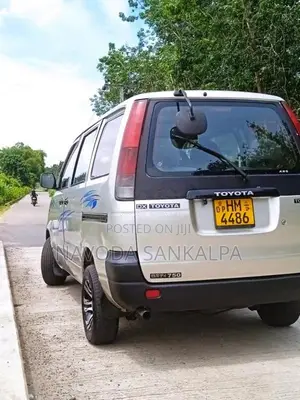 Toyota NOAH KR42 1999 Van (Used)
