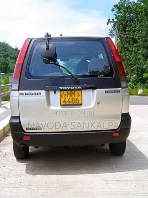 Toyota NOAH KR42 1999 Van (Used)