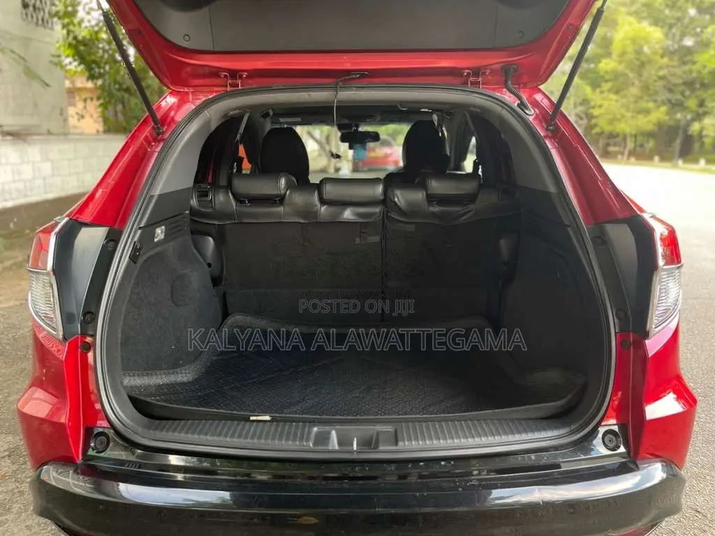 Honda Vezel RS 2017 SUV (Used)