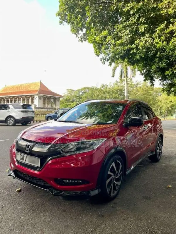 Honda Vezel RS 2017 SUV (Used)