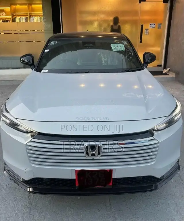 Honda Vezel Z Play Moonroof 2025 SUV Brand New