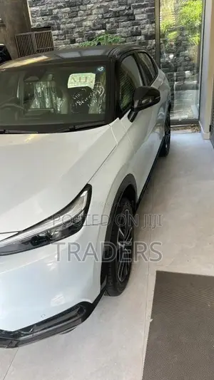 Honda Vezel Z Play Moonroof 2025 SUV Brand New