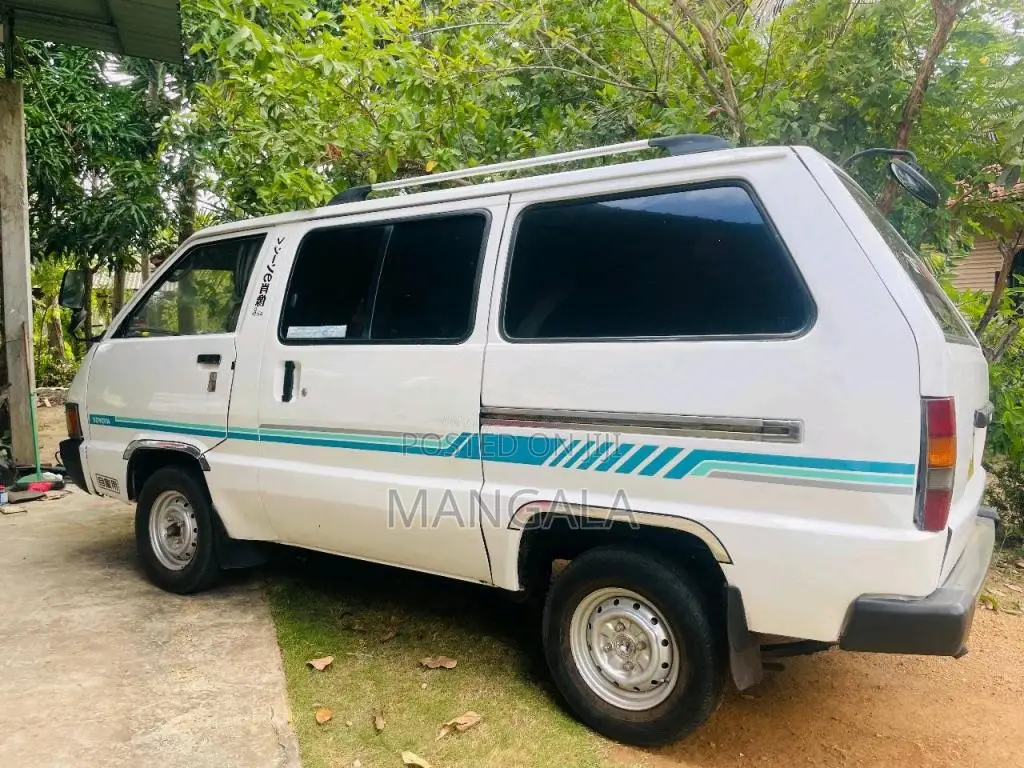 Toyota CR26 1985 Van (Used)