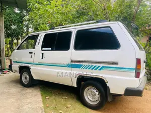 Toyota CR26 1985 Van (Used)