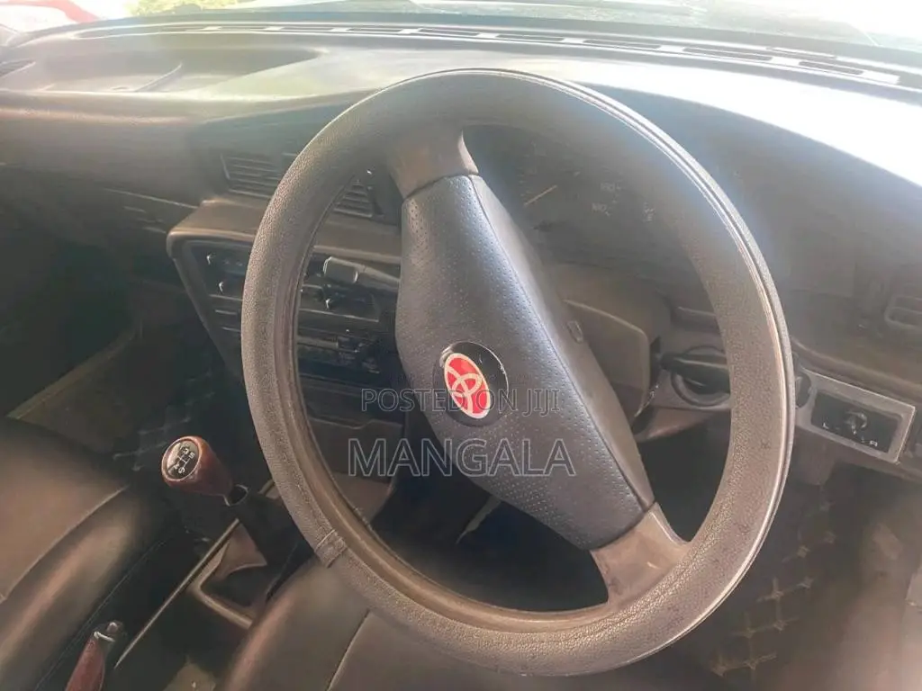 Toyota Corona 1990 Car (Used)
