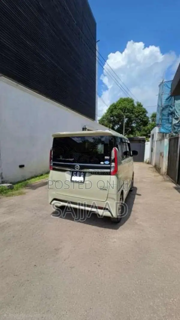 Nissan Roox 2023 Car (Used)