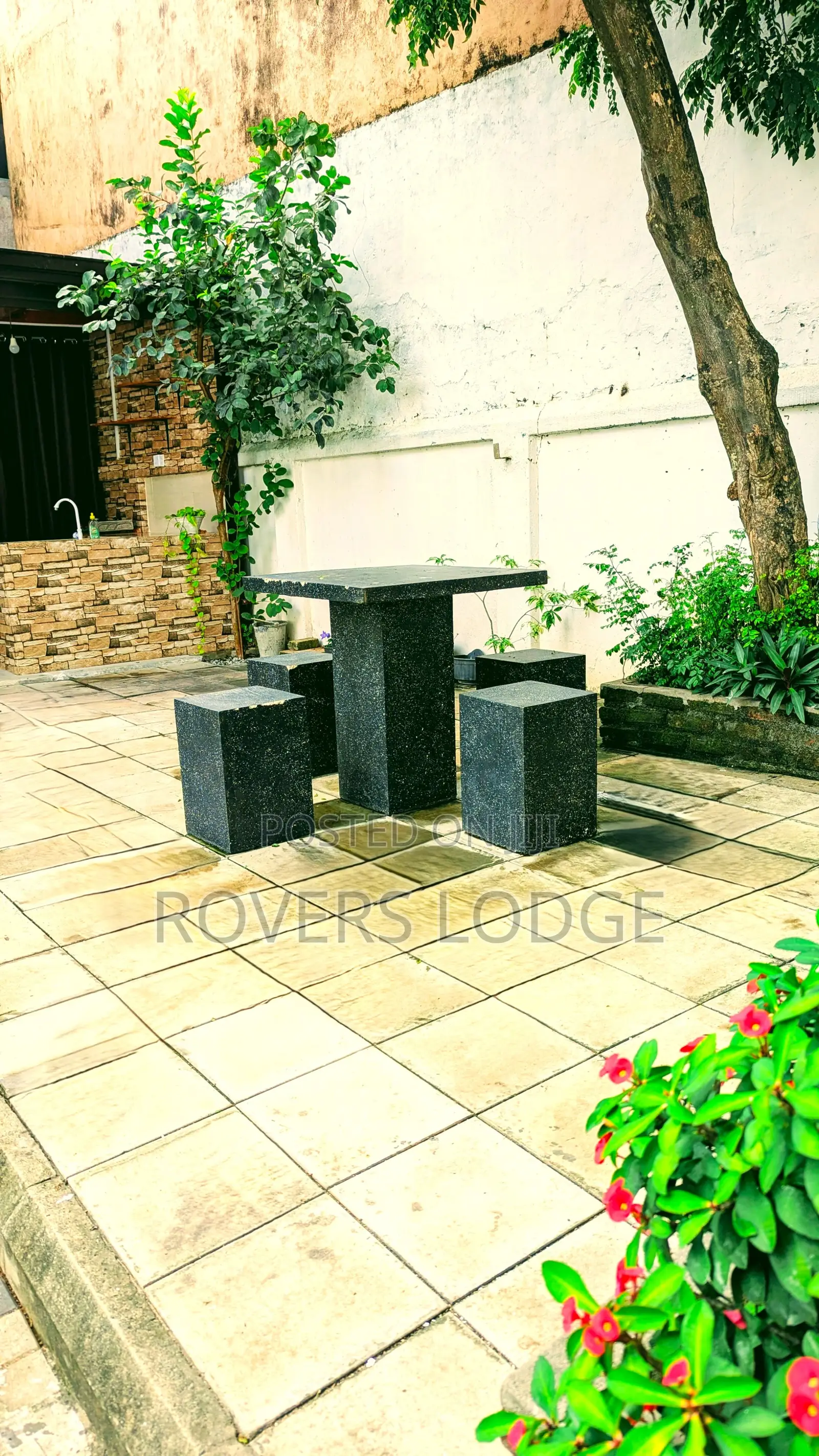 Furnished 1bdrm Room & Parlour in Rovers Lodge, Negombo for rent