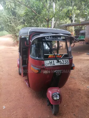 Bajaj RE 2003 Red