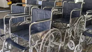 Wheel chair රෝද පුටු