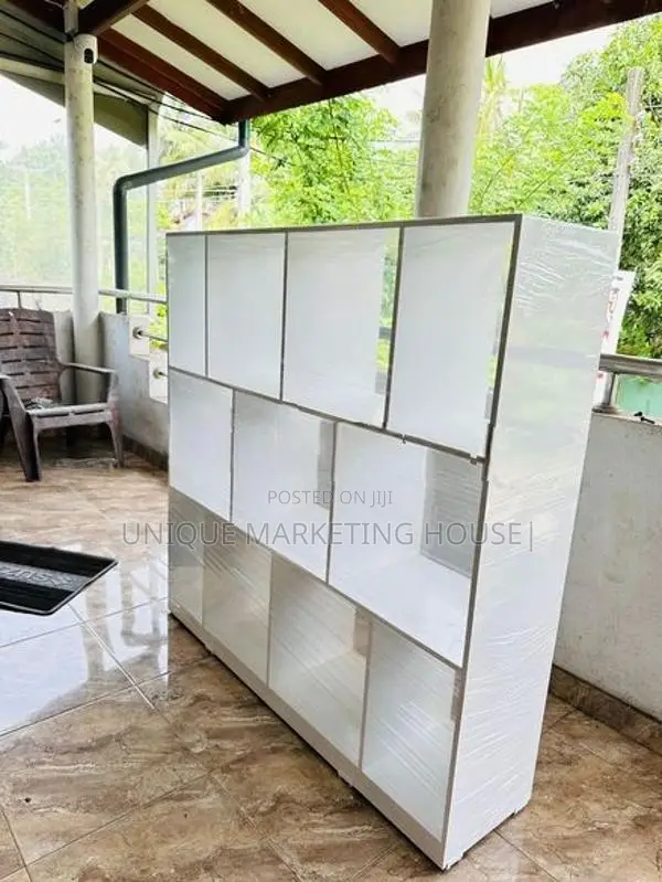 Modern 4x4 White Design Rack