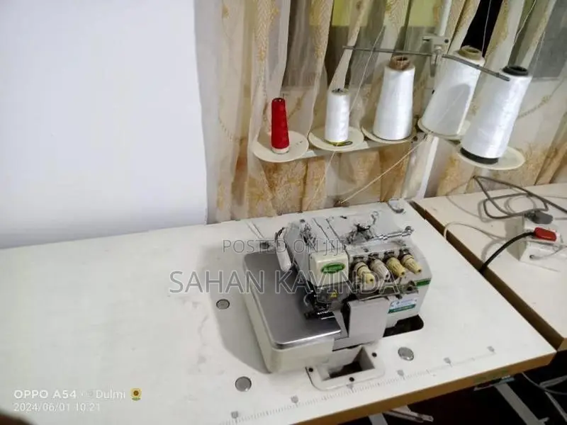 Zoje Overlock Machine