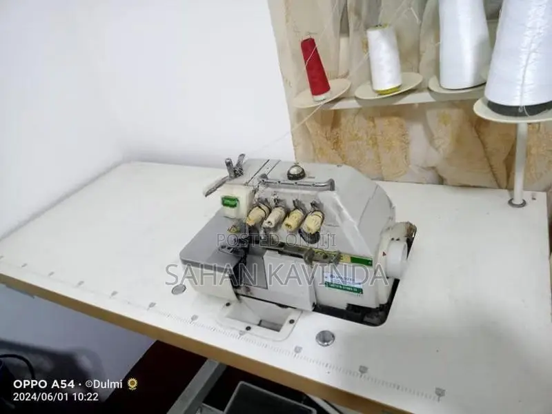 Zoje Overlock Machine