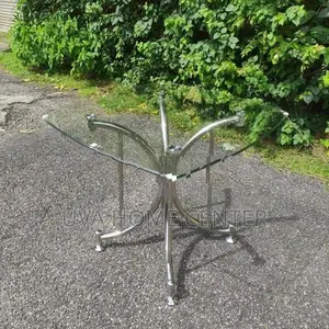 Glass Square Table 2.5×2.5Ft