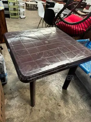 Kingstar Plastic Table 2.5x2.5ft
