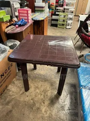 Kingstar Plastic Table 2.5x2.5ft