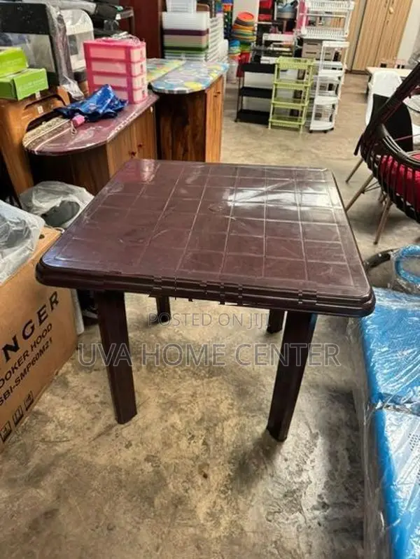 Kingstar Plastic Table 2.5x2.5ft