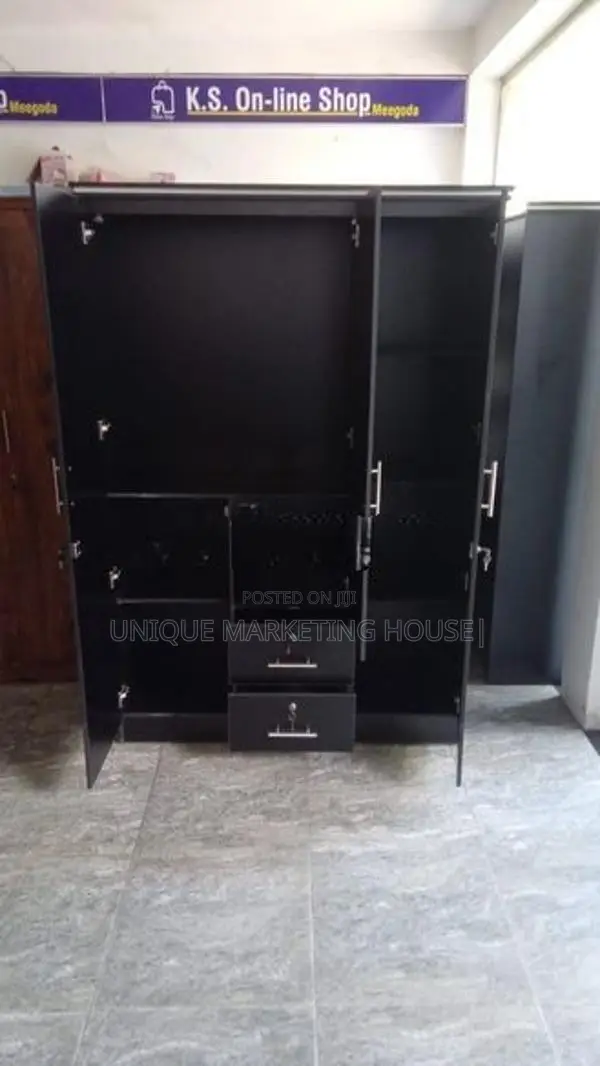 Modern 3d Camiliya Blk Wardrobe