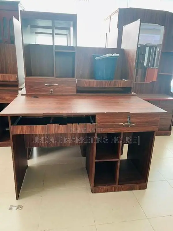 Modern 4x2 Computer Table
