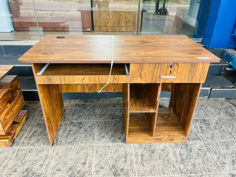 Modern 4x2 Computer Table