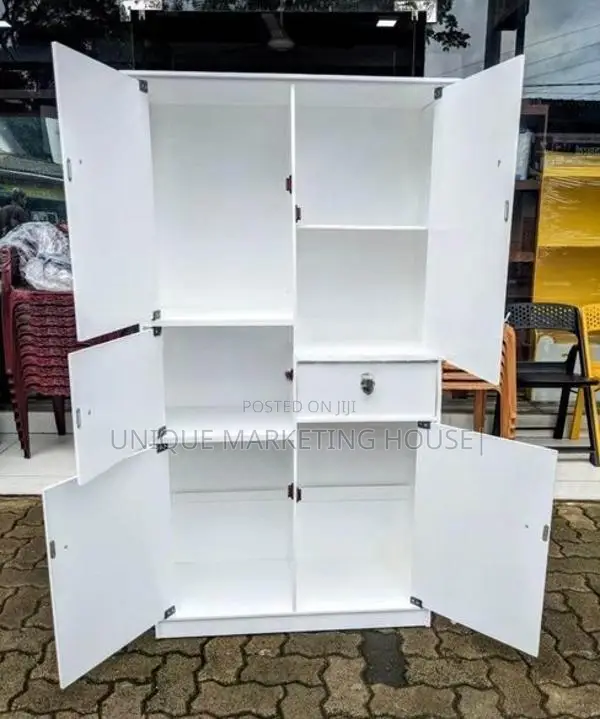 Modern 5ft White Smart cupboard
