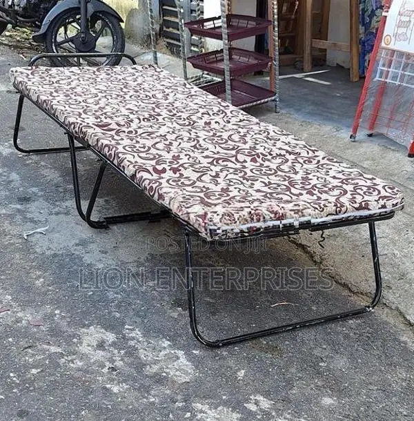 6×2.5ft Folding Bed with Mattress