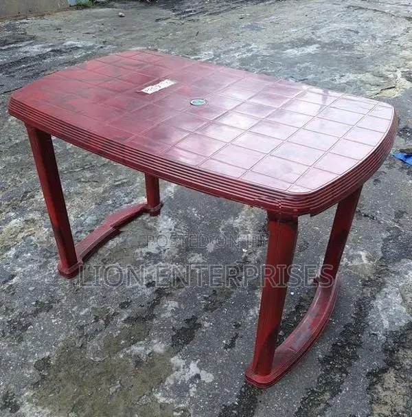 Nippon Plastic Tables