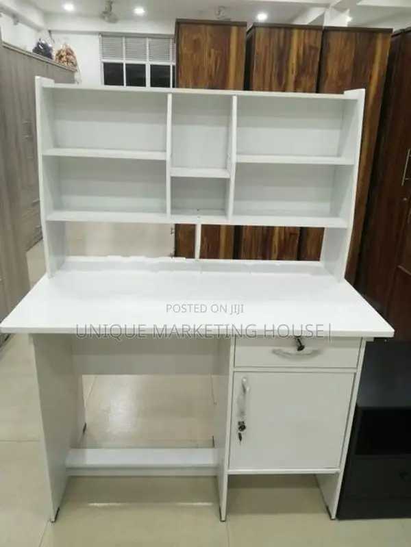 Modern 3.5x2ft Melamine White Study Table
