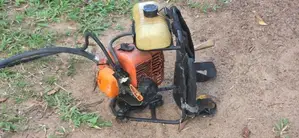 තණකොල කපන යන්ත්‍රය