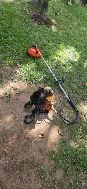 තණකොල කපන යන්ත්‍රය