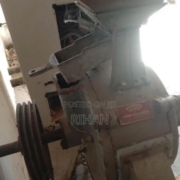 Flour Grinding Machine