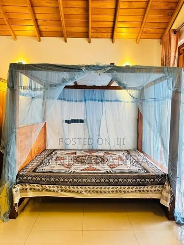 6 X 5 Teak Canopy Bed + Mattress